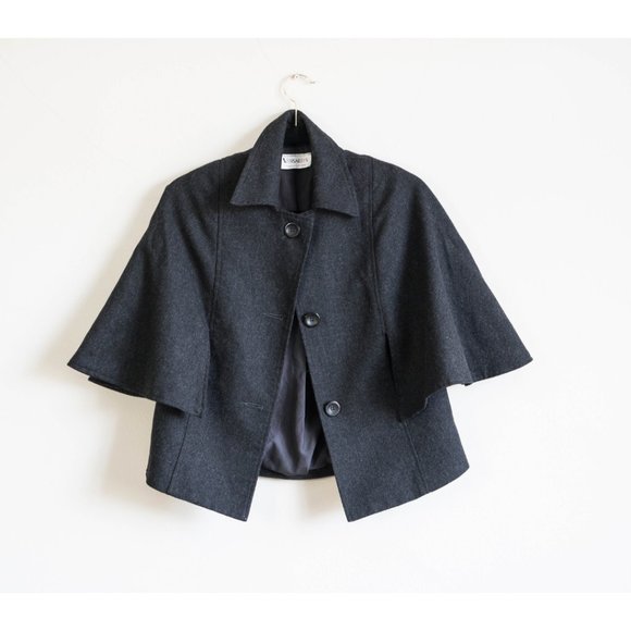 Wool Cape - Picture 1 of 2